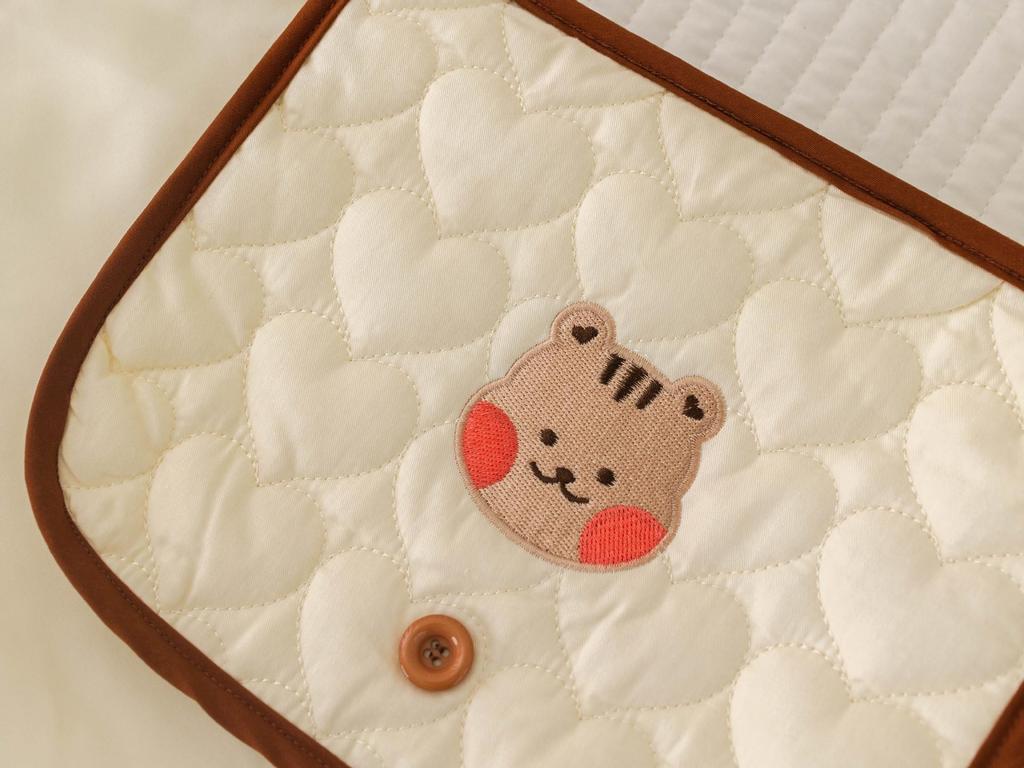 Korean Portable Foldable Cute Embroidered Baby Incontinence Pad