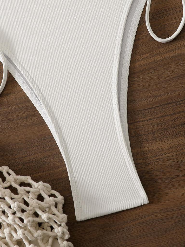 Купальный комплект с бикини на завязках и сетчатой юбкой большого размера - Белый