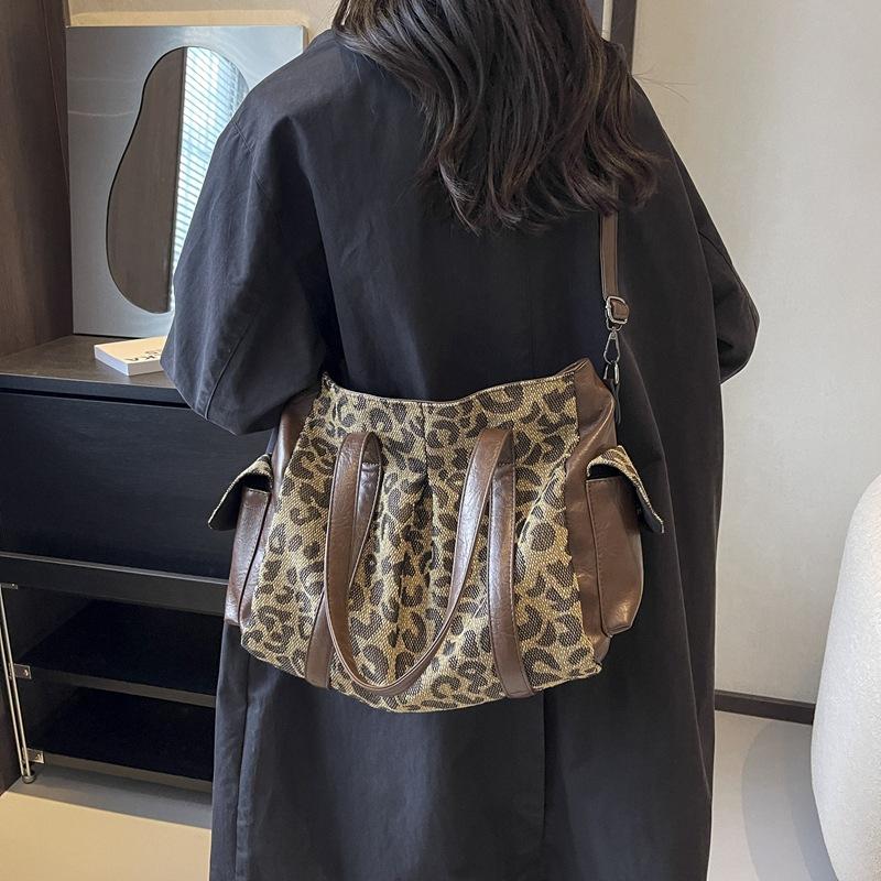Women's Bag Retro Casual Leopard Print Shoulder Armpit Bag Large Capacity Tote Bag Trendy Women's Backpack
