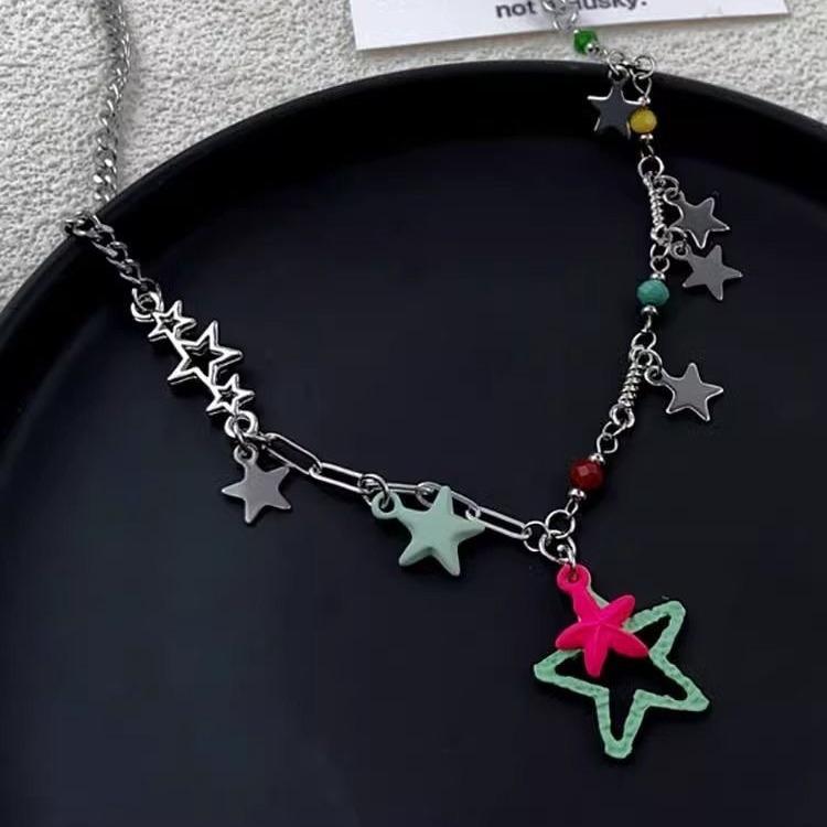 Color hollow star necklace female niche design high sense personality neck chain dopamine temperament versatile collarbone chain