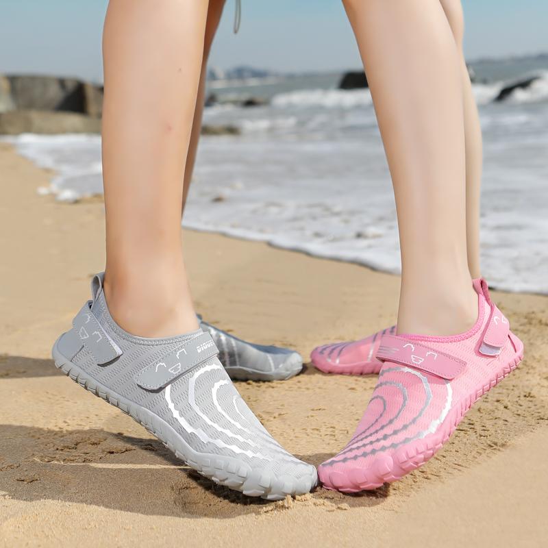 Men's Water Sneakers Large Size Outdoor Beach Shoyes Multi -functional Fitness Shoes Climbing Shoes