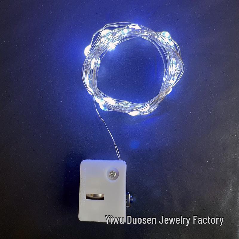 Светодиодная гирлянда на батарейках с регулируемыми цветными огнями и декоративной гирляндой