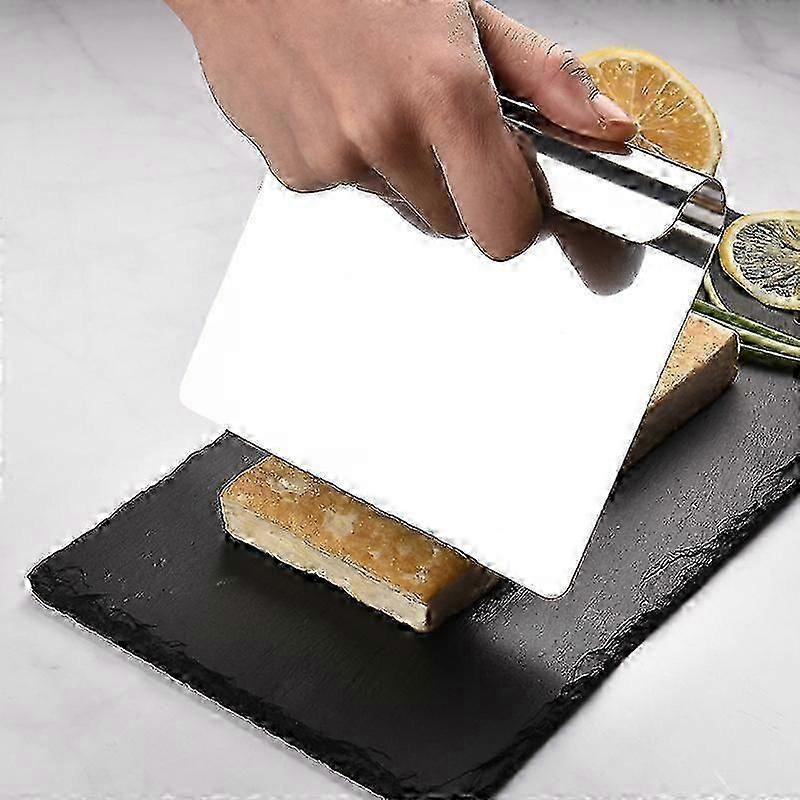Dough Cutter Kitchen Spatula Cooking Shovel Cutter Dough Scraper Card for Fruit Vegetables Baking Bread (14 x 11.5 x 2 cm)