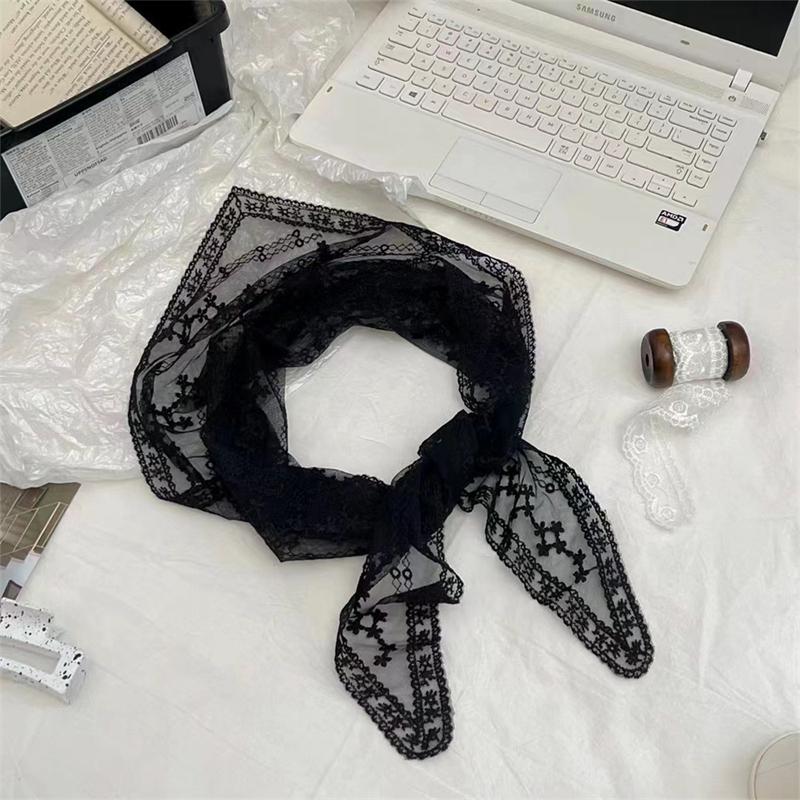 Women Lace Triangle Scarf Sweet Girls Sunscreen Scarf Spring Summer French Beach Style Hair Tie Vintage Female Lady Muslim Hijab