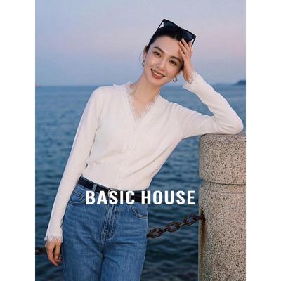 Базовый женский вязаный свитер Basic House с V-образным вырезом и французским кружевом