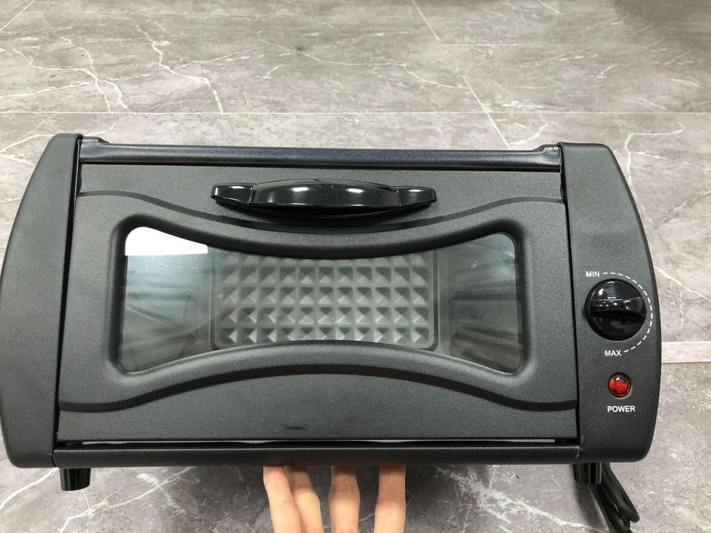 Многофункциональная электрическая духовка и блинница - Идеально для жарки и выпечки.