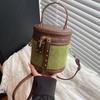 Niche Fashion Portable Bucket Bag Women's 2025 Autumn Korean Version Ins High Value Shoulder Bag Casual Messenger Bag Bag
