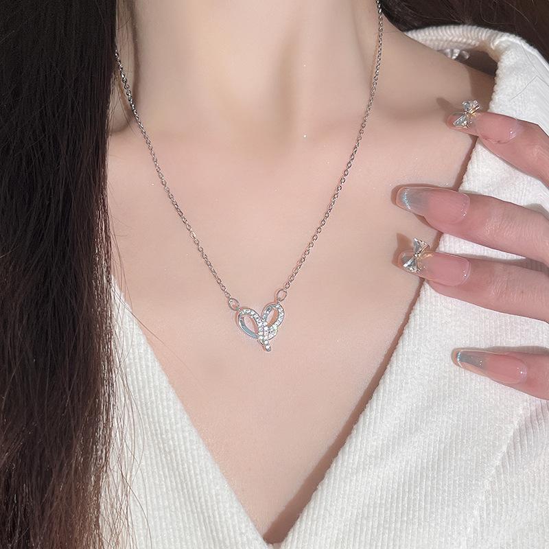 Оригинальное ожерелье Love Jewelry Женственность Легкая Роскошь Модное Сердце Нержавеющая Сталь Ключичная Цепочка