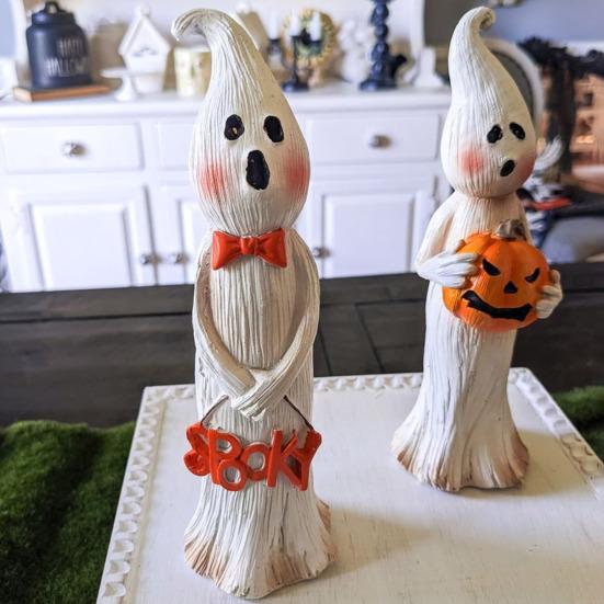 Ghost Figurine Resin Ghost Ornament with Pumpkin Desktop Ghost Sculpture for Halloween