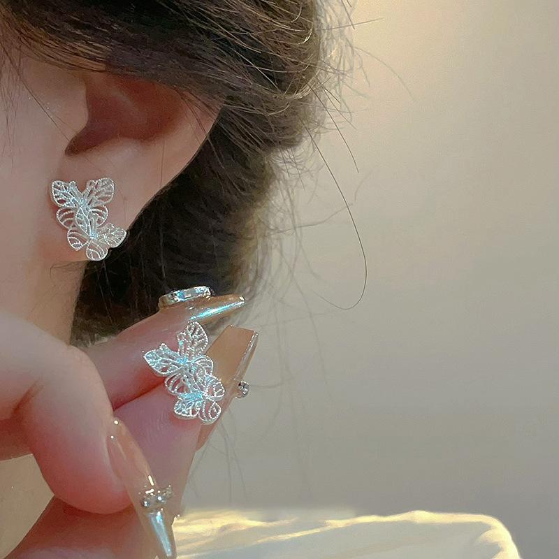 Hollow Butterfly Earrings Simple and Sweet Fashion Versatile Stud Earrings Light Luxury High Sense Niche Personality Earrings Women