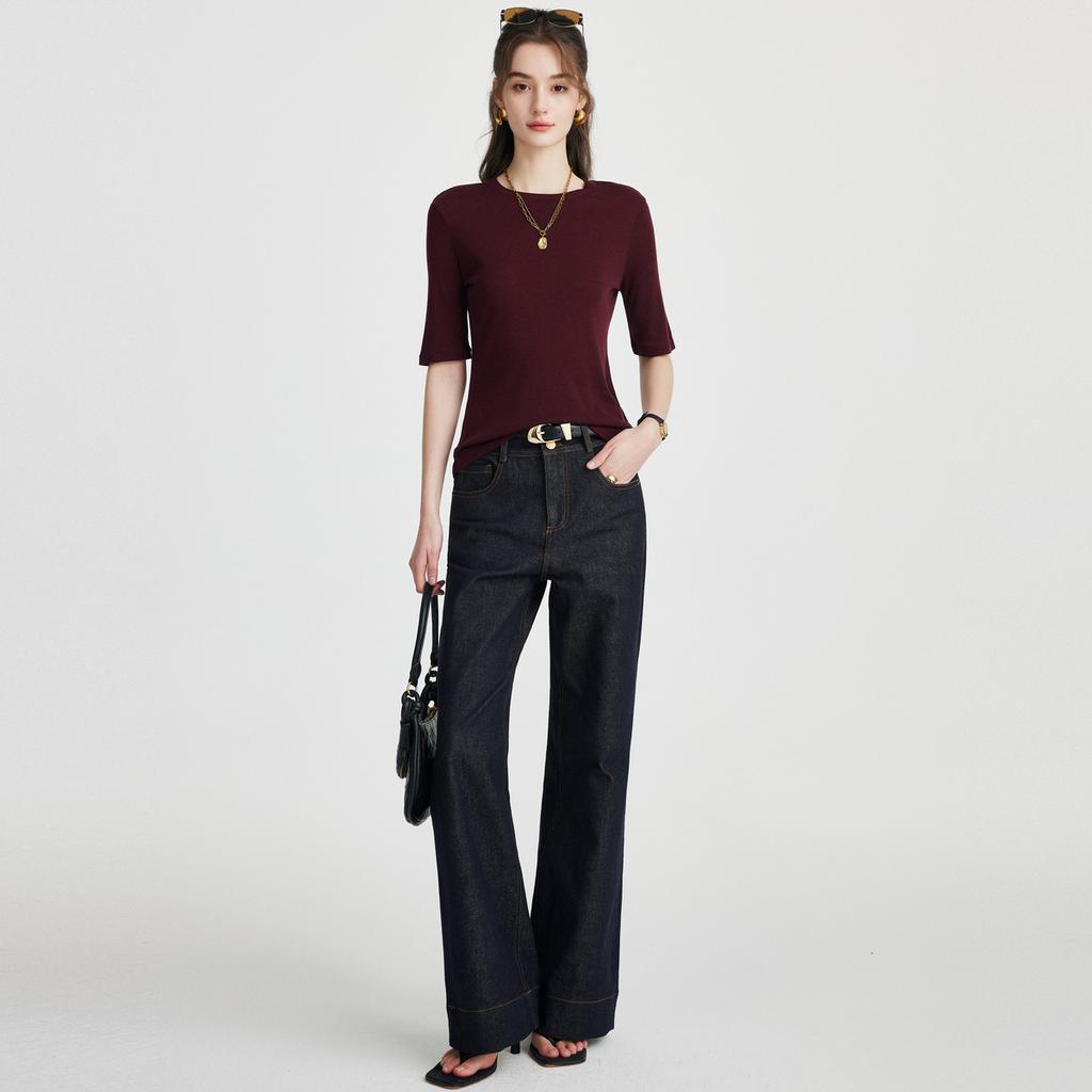 Classic Simplicity: Spring and Summer Round Neck, Versatile and Comfortable for Daily Use. Five Sleeve Mulberry Silk T-shirt for Women