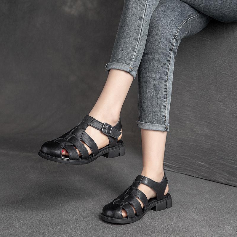 Модные сандалии GKTINOO Женские с закрытым носком Носить 2025 Лето Новые Пряжка Женские Римские туфли Повседневные Толстый каблук Женские сандалии