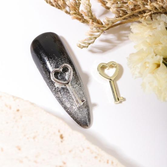 1 коробка, подвеска для дизайна ногтей, 12 сеток в ассортименте, полый металлический ключ с замком в форме сердца для женщин и девочек, аксессуары для украшения ногтей своими руками, подарок на день рождения