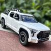 1/24Tundra Pickup, модель автомобиля из сплава, литая под давлением и игрушка, металлические внедорожники, модель автомобиля, коллекция звука и света, детская игрушка в подарок