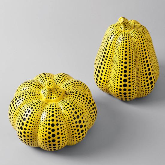 Статуэтка тыквы в желтый горошек Мини-скульптура из смолы тыквы Фигурка тыквы в горошек Главная