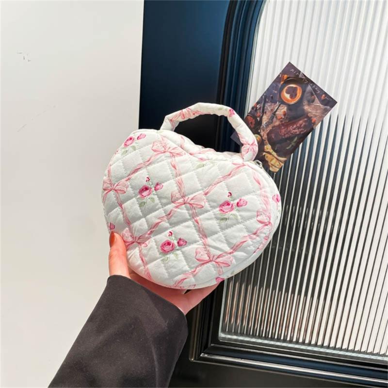 Большая водонепроницаемая косметичка для путешествий, органайзеры для косметики с цветочным дизайном в форме сердца, дорожная сумка для туалетных принадлежностей