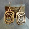 1 пара винтажных асимметричных геометрических полых металлических спиральных серег-подвесок для женщин, на каждый день