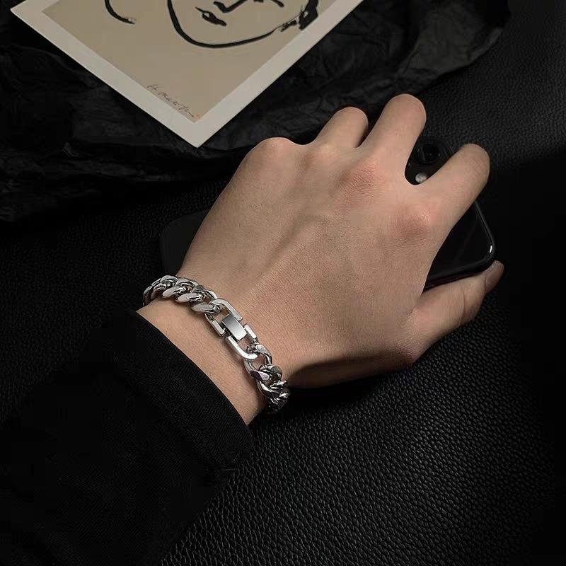 Bracelet Men's Titanium Steel Does Not Fade, High-end Sense Versatile Hip-hop Jewelry Women's Simple Personality Retro Accessories