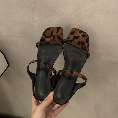 Новые шлепанцы на толстом каблуке, туфли феи, нишевый леопардовый принт, квадратный носок, тонкий ремешок, сандалии.