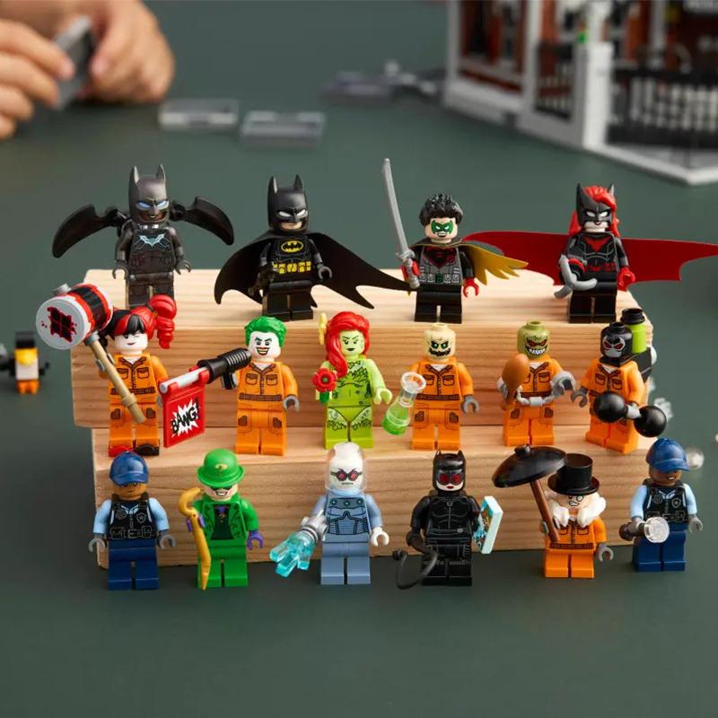 LEGO 76300 Бэтмен: Игрушки-конструкторы Arkham Asylum