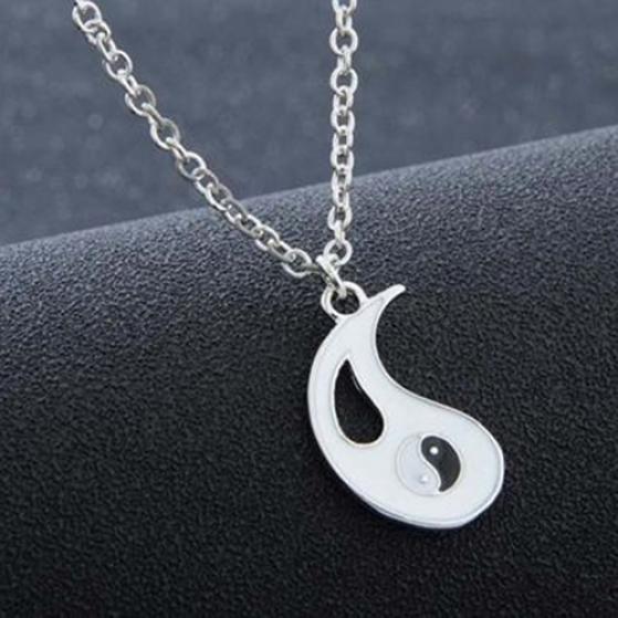 2 Pcs Black White Yin Yang Hollow Pendant Necklace Couple Sister Friend Jewelry ARI