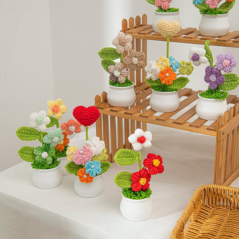 Crochet Flower Girasol Potted Mother's Day Gifts Artificial Flowers Pot Ornament Finished Crochet Sunflower Graduations Gifts