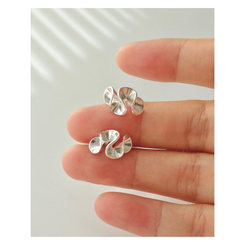 Серьги-гвоздики с оборкой, изысканные, простые, с нишевым темпераментом, высококлассные, универсальные украшения, серьги от холодного ветра