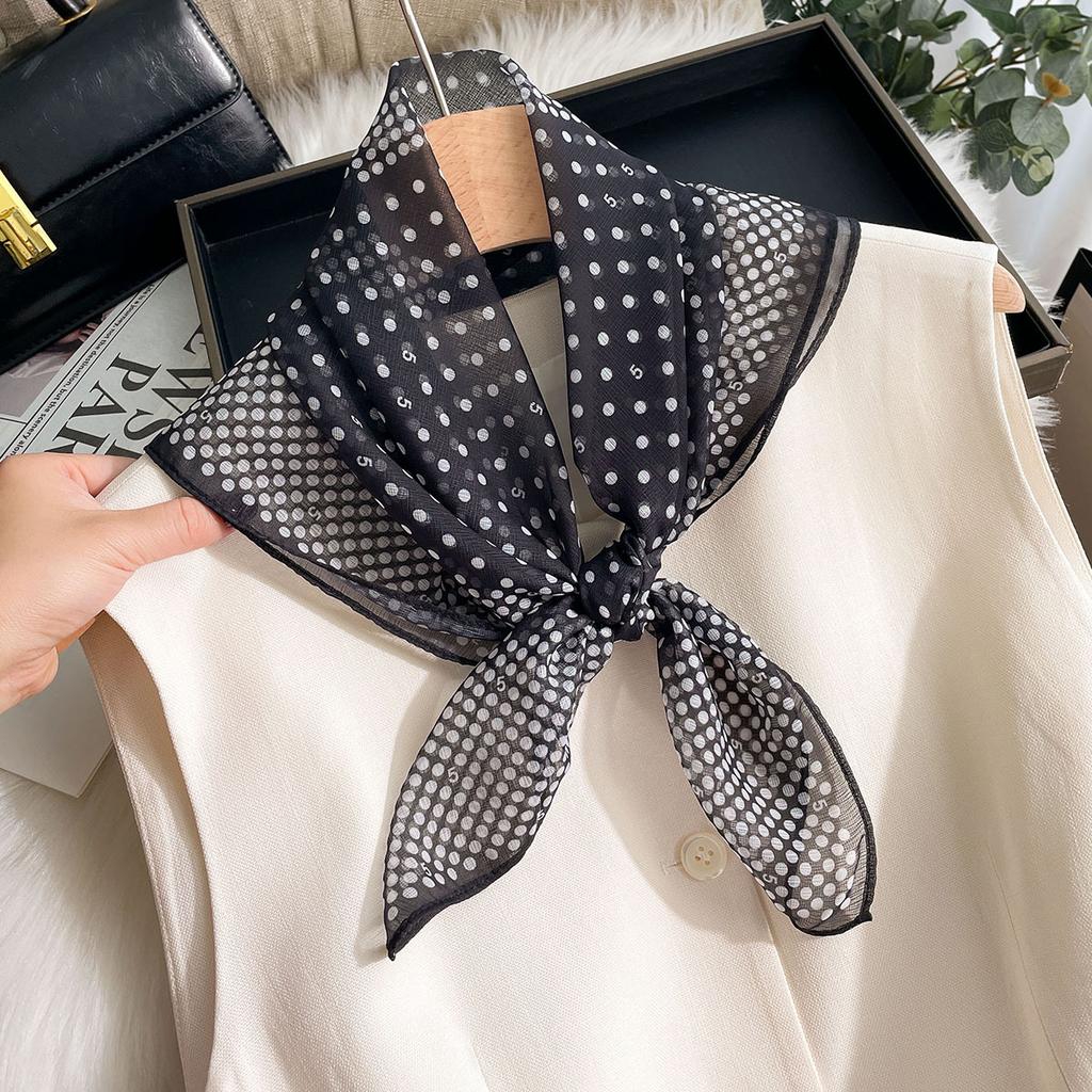 1Pc Luxury Bandana Neckerchief Bow Tie Print Square Scarf Women Spring/Summer Soft Satin Scarf Hijab For Travel Beach