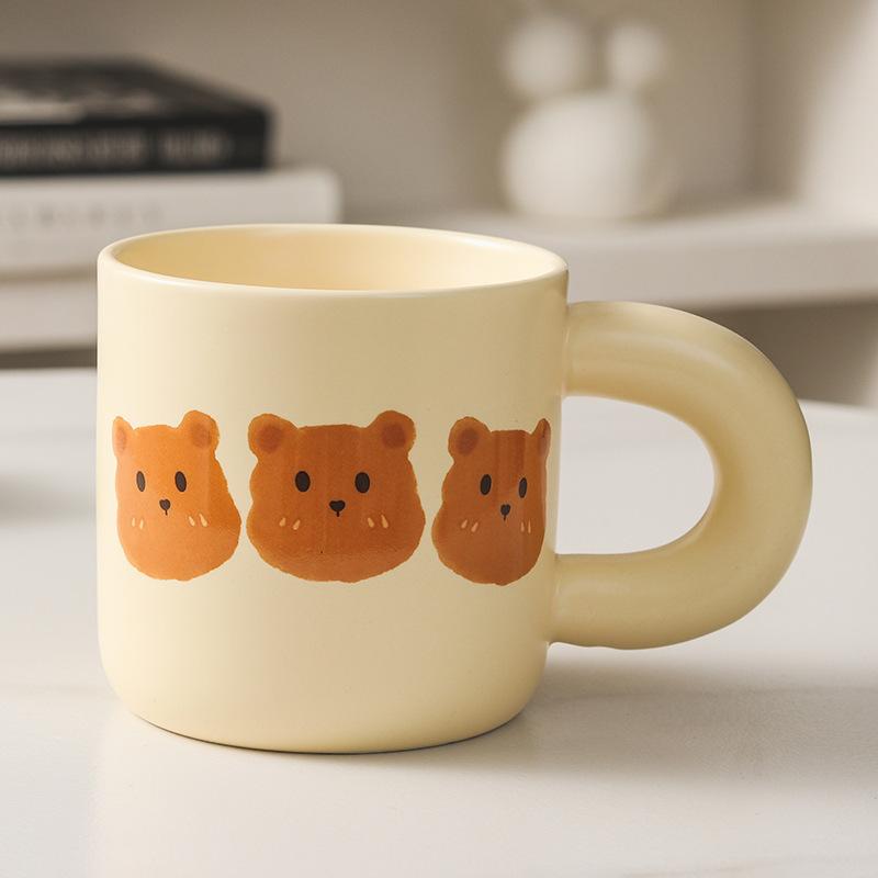 Керамическая кружка 'Мишка' Милая мультяшная креативная стильная бытовая кофейная парная чашка для завтрака подарок