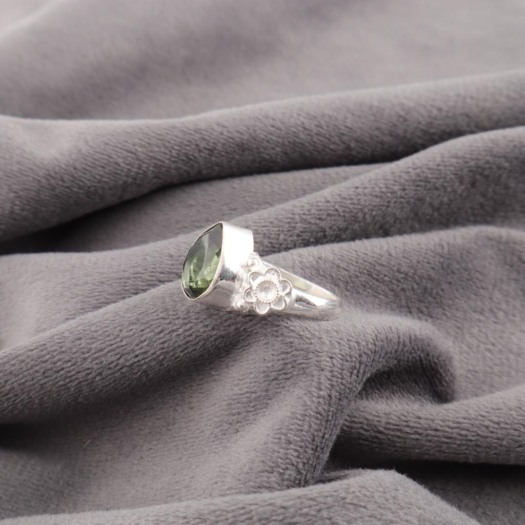 Green Tourmaline Gemstone 925 Sterling Silver Handcrafted Jewelry Ring For Girls RR-59-15