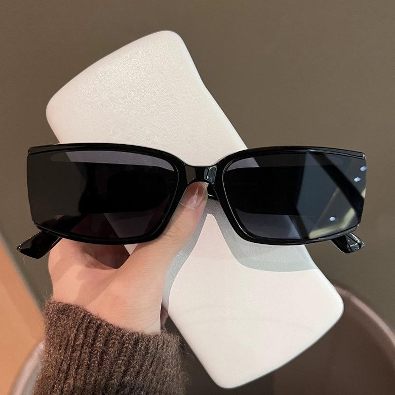 Fashion Small Square Frame Sunglasses Women Summer Sun Glasses Vintage Punk Rectangle Shades Uv400 Eyewear