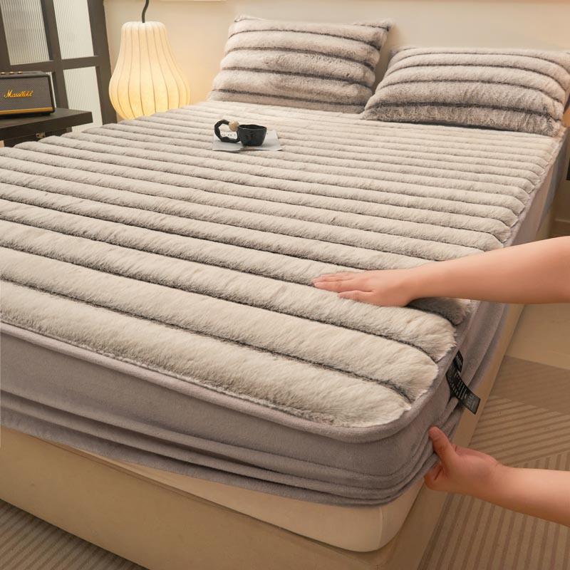 Class A Extra Thick Rabbit Fur Plush Fitted Sheet Set: Milk Velvet Bedspread, Winter Foldable Coral Fleece Mattress Cover