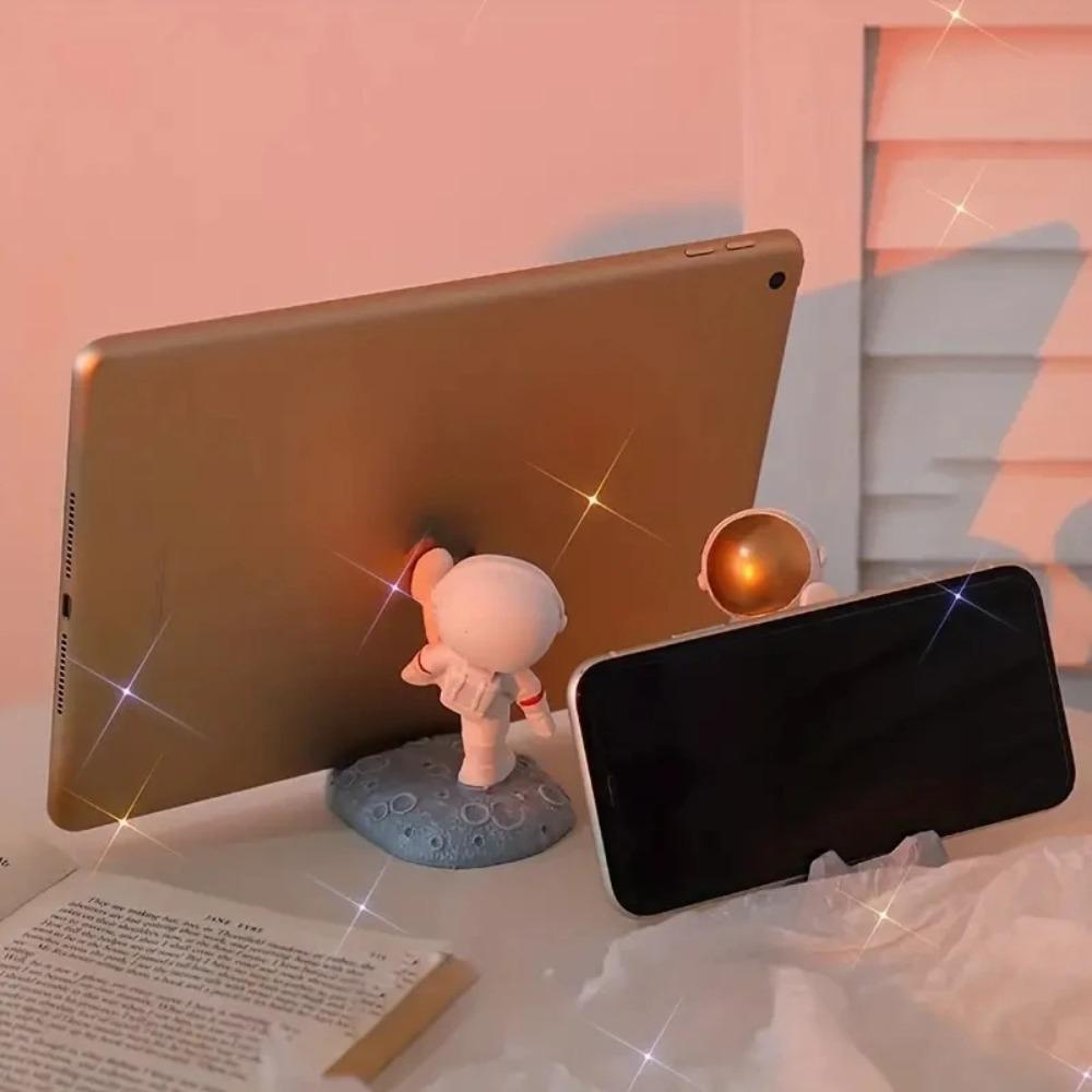Astronauts Spaceman Mobile Phone Holder Bracket Creative Cartoon Phone Stand Cell Phone