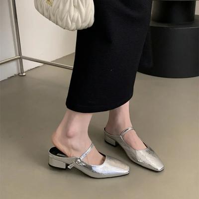 Женские плоские сандалии Пляжные мюли Плоские тапочки Мелкие фиолетовые шлепанцы Летние повседневные тапочки Удобный дизайн Плиссированная обувь