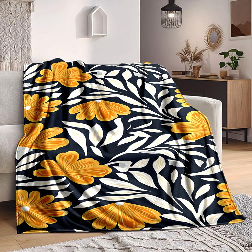 1pc Floral Pattern Lightweight Flannel Blanket, Comfortable and Warm Blanket, for Office and Camping Sofa Bed157