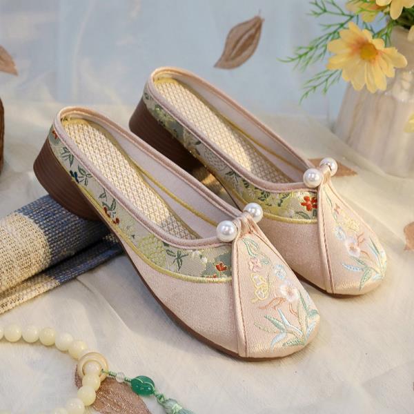 Модные домашние тапочки Женские лоферы на квадратном каблуке Шлепанцы с закрытым носком Массажный блок Цветочная ткань Вышивка Квадратный носок Каблук-блок Обувь Лоа
