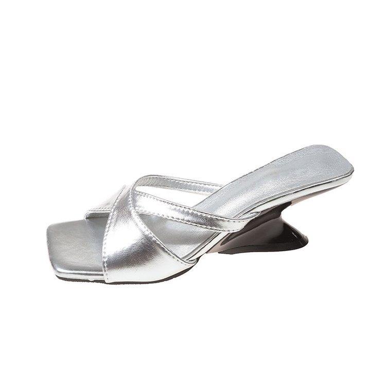 Французские туфли на высоком каблуке, женская обувь, лето 2025, новинка, интернет-знаменитость, универсальная верхняя одежда, сандалии с квадратным носком