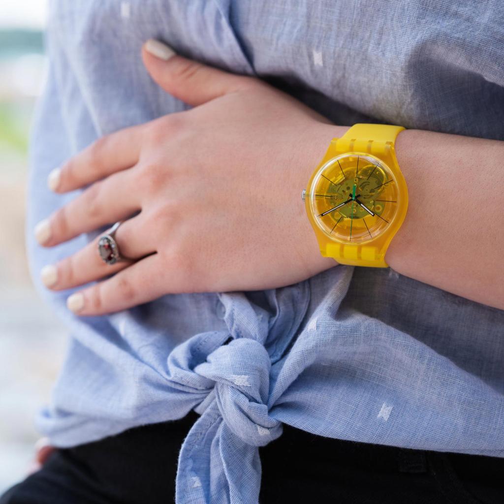 Swatch Унисекс Желтые Часы SUOJ108 SUOJ108