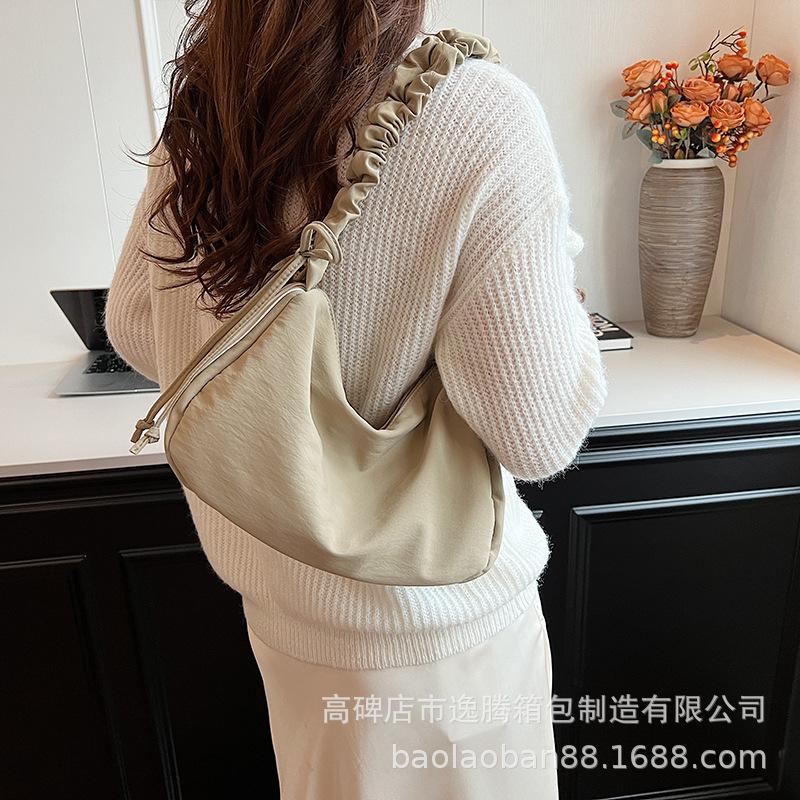 Premium Bag Women's 2024 New Korean Version of Fashion Shoulder Armpit Bag Casual Versatile Dumpling Bag Messenger Bag