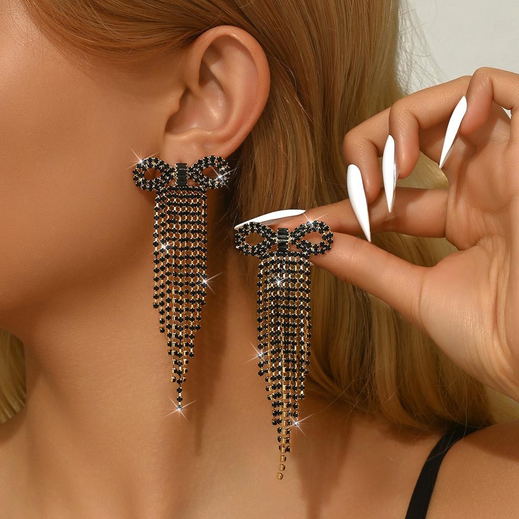 Серьги с кисточками из бриллиантов, высокочувственные, в стиле легкой роскоши, с персонализированным дизайном, подчеркивающие темперамент