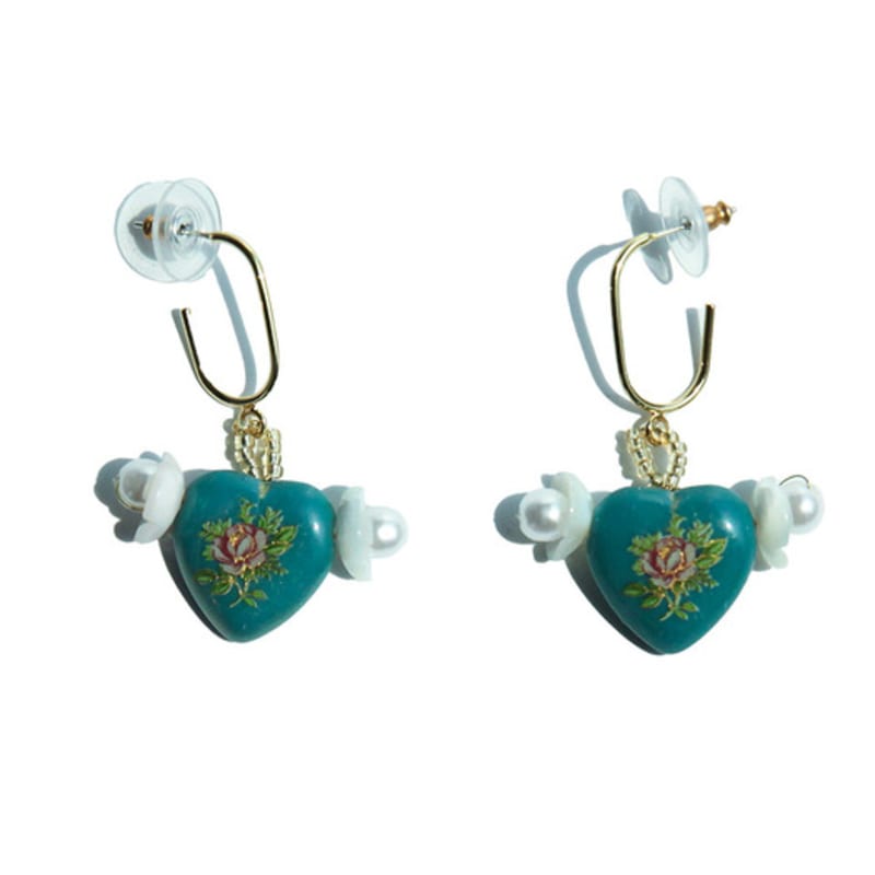 LOVUEE Blooming From My Heart Earrings