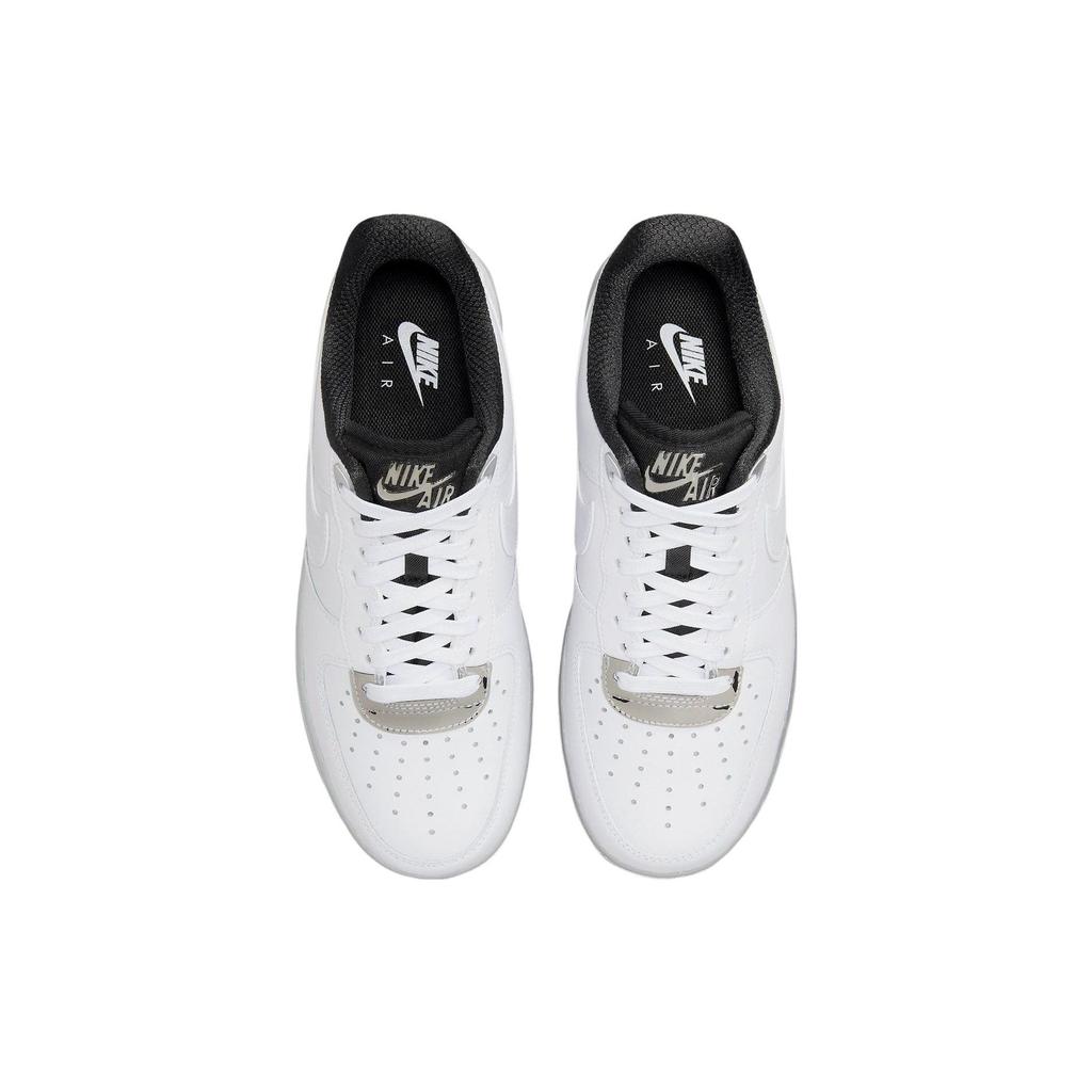 Nike Air Force 1 07 SE Chrome Pack — белые женские кроссовки металлик-серебристый черный DX6764-100