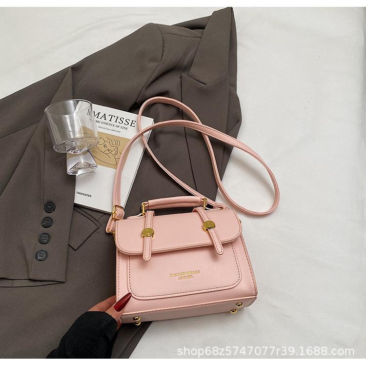 This Year's Popular Bag Women's Spring and Summer 2025 New Korean Version Messenger Bag Is Popular, Super Popular Portable Cambridge Bag Tide