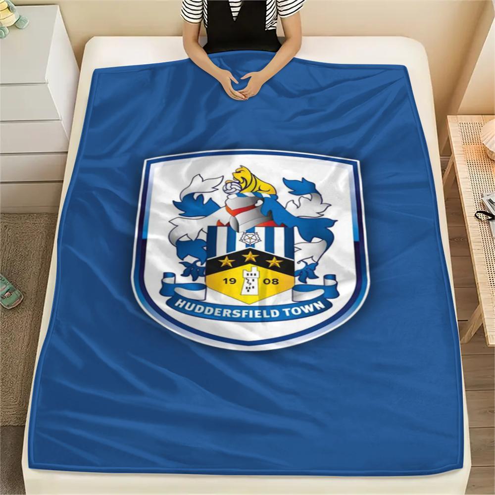 1PC Huddersfield Town Print Flannel Blanket, High quality Comfortable for All Seasons, Home Decor, Warmth and Comfort, Perfect for Christmas Gifts
