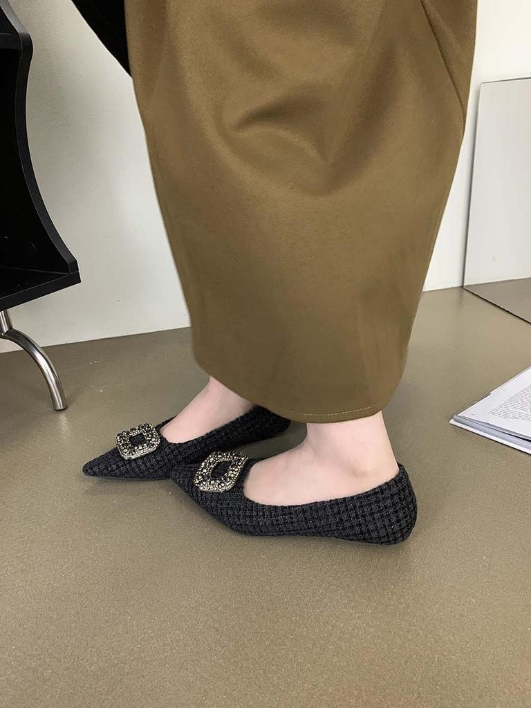 Модные женские туфли-лоферы с острым носком на плоской подошве 2024 года, новые поступления, осенне-весенние туфли на низком каблуке со стразами и пряжкой Mary Janes 39