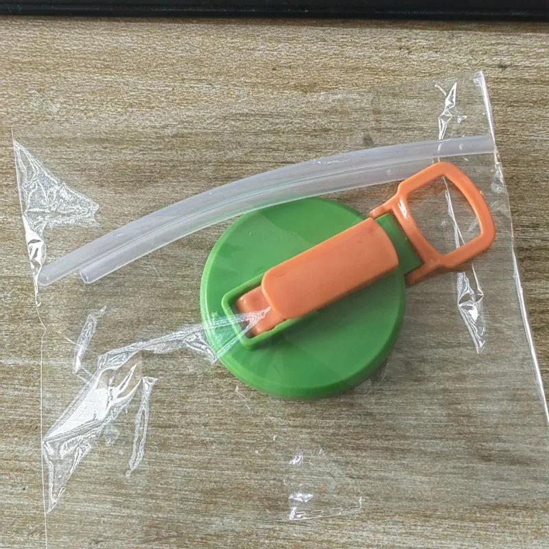 1set Four Colors Reusable Soft Drink Can Lid Can Be Used for Beverages, Juices and Soft Drinks Comes with A Straw Reusable Straw
