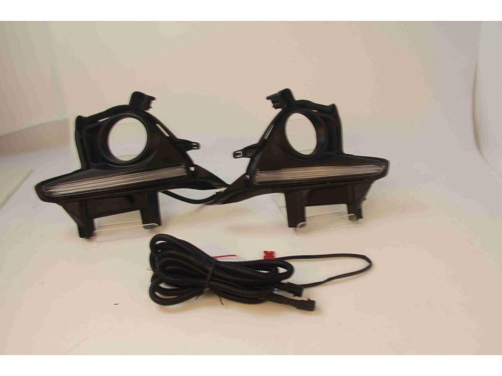 Светодиодные дневные ходовые огни и противотуманные фары для Toyota Highlander 15-й модели: Оригинальный стиль, дизайн с 4 бусинами