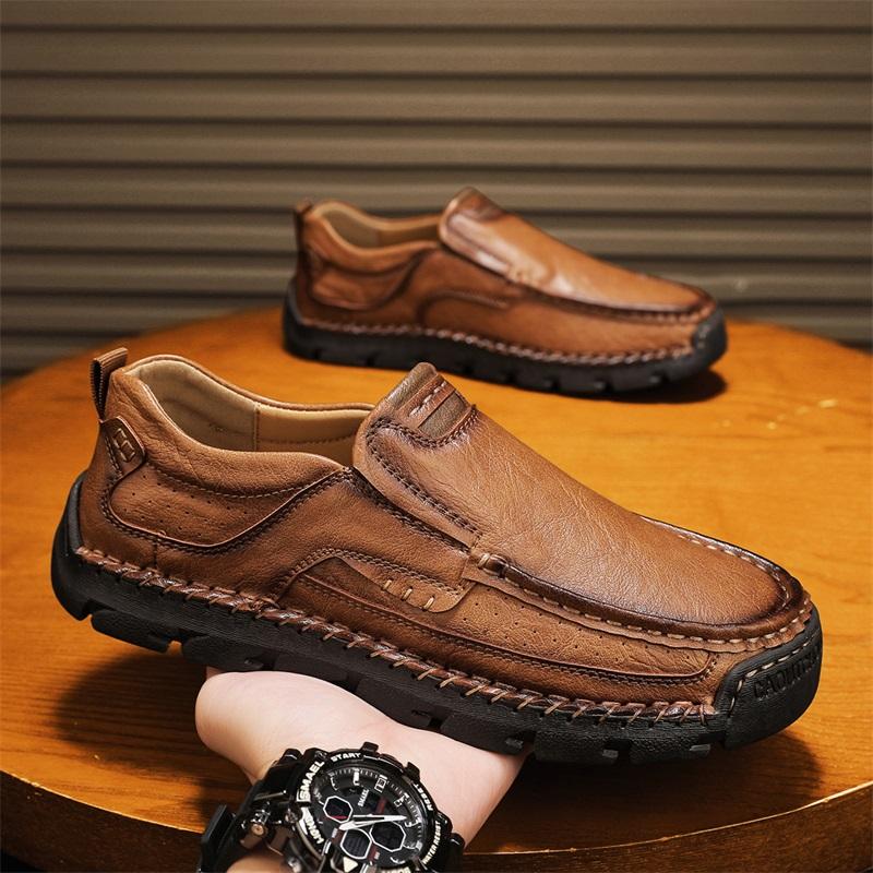 Fashion Comfortable Men's Soft-Soled Slip-On Flats Casual Leather Loafers Versatile Business Shoes Non-Slip Male Hiking Shoes Moccasins