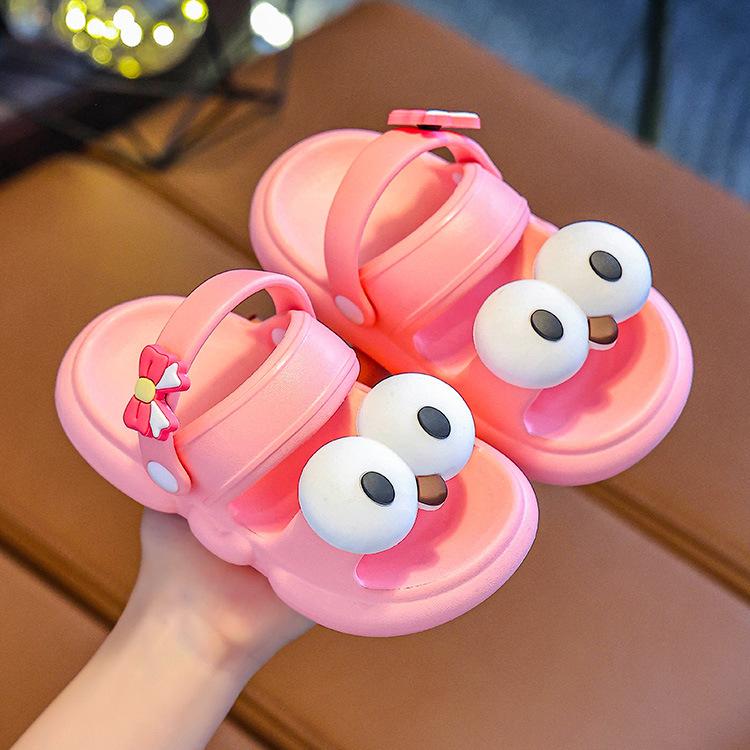 Children's slippers for girls, new summer style, cute, suitable for outdoor wear, soft-soled, non-slip, for home use, for older children, boys'
