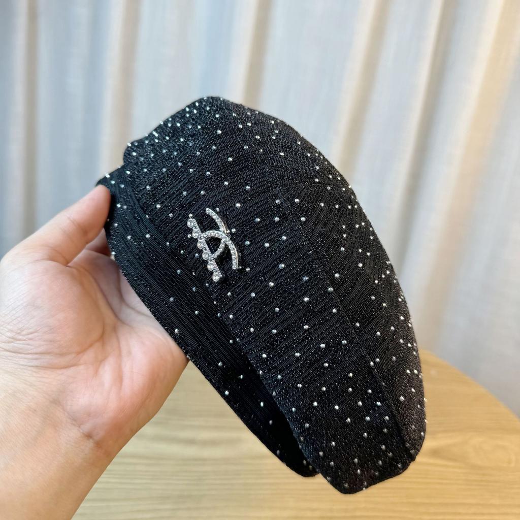 Блестящий и Яркий Нишевый Берет для Женщин Корейская Версия Универсальный Модный Повседневный Высококлассный Темпераментный Берет Художника с Пайетками